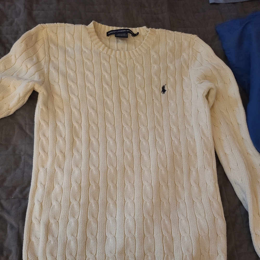 White sweater size m never worn